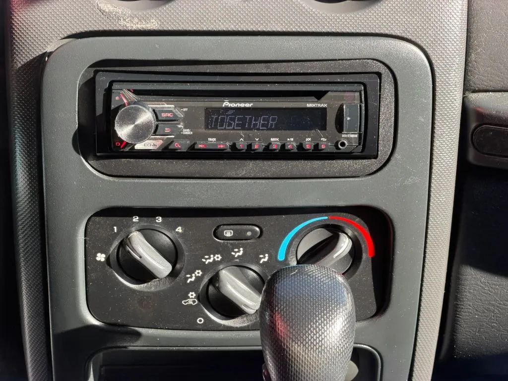 2004 Jeep Liberty Sport - Photo 18
