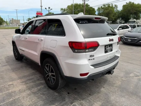 More photos of 2017 Jeep Grand Cherokee Trailhawk Sport Utility 4D at Tailgate Motor Co. (Fremont South), NE