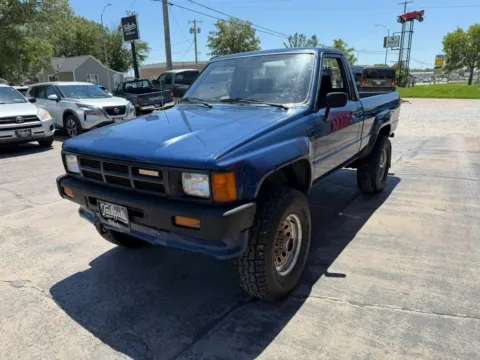 More photos of 1986 Toyota Pickup Base Short Bed 4X4 at Tailgate Motor Co. (Fremont South), NE