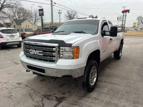 More photos of 2013 GMC Sierra 2500 HD Extended Cab Work Truck Pickup 4D 6 1/2 ft at Tailgate Motor Co. (Fremont South), NE