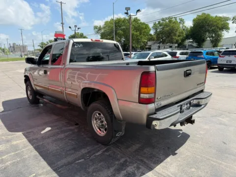 More photos of 2002 Chevrolet Silverado 2500 HD Extended Cab Short Bed at Tailgate Motor Co. (Fremont South), NE