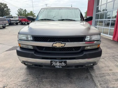 Another view of 2002 Chevrolet Silverado 2500 HD Extended Cab Short Bed for sale in Fremont, NE at Tailgate Motor Co. (Fremont South)