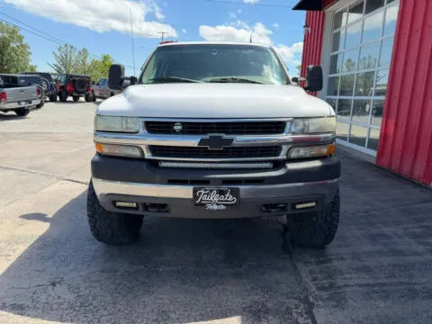 Another view of 2002 Chevrolet Silverado 2500 HD Crew Cab Long Bed for sale in Fremont, NE at Tailgate Motor Co. (Fremont South)