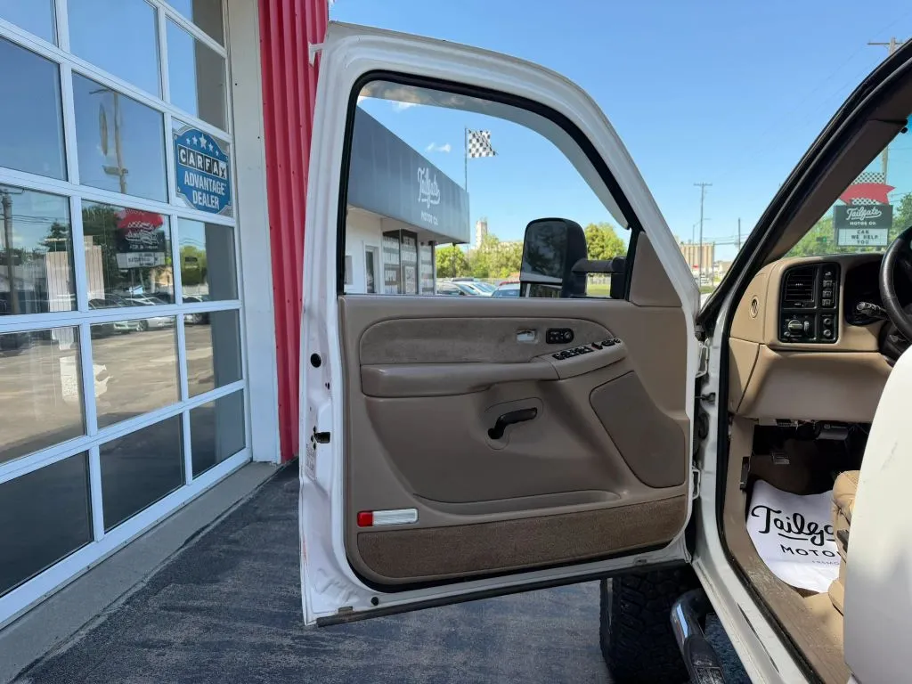 2002 Chevrolet Silverado 2500HD LT - Photo 9
