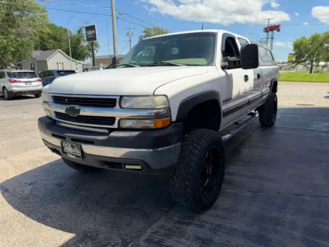 More photos of 2002 Chevrolet Silverado 2500 HD Crew Cab Long Bed at Tailgate Motor Co. (Fremont South), NE