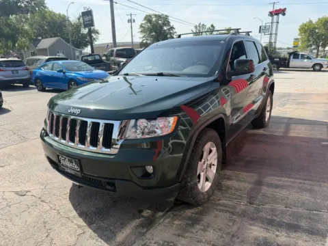 More photos of 2011 Jeep Grand Cherokee Laredo Sport Utility 4D at Tailgate Motor Co. (Fremont South), NE