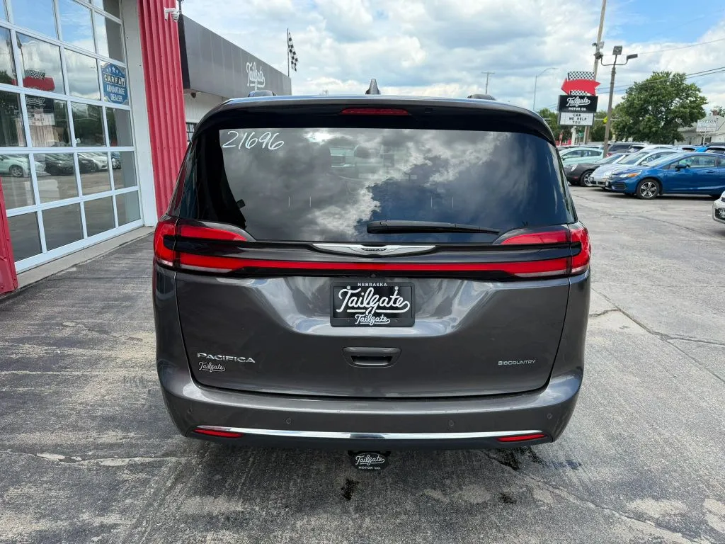 Chrysler Pacifica photo 6