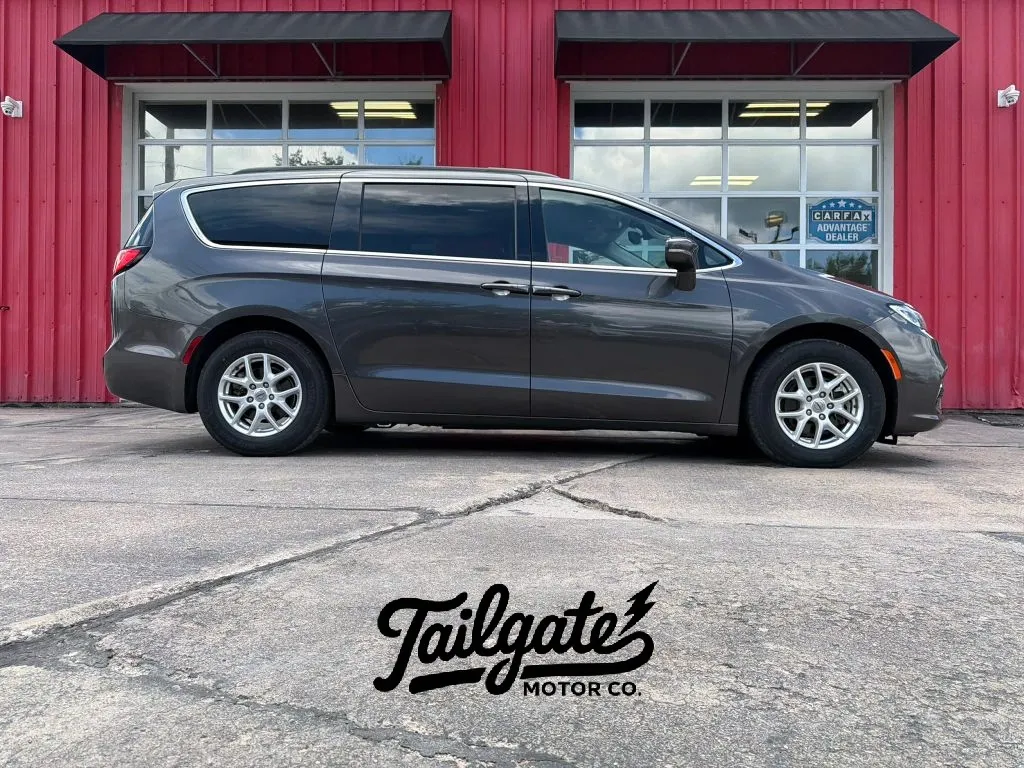 Gray 2022 Chrysler Pacifica Touring L Van 4D for sale in Fremont, NE