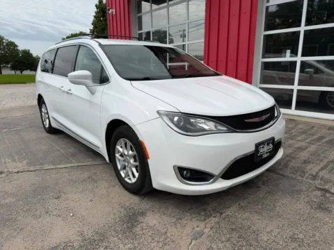 Photos of 2020 Chrysler Pacifica Touring L Minivan 4D for sale in Fremont, NE at Tailgate Motor Co. (Fremont South)