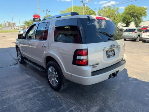 More photos of 2006 Ford Explorer Limited Sport Utility 4D at Tailgate Motor Co. (Fremont South), NE