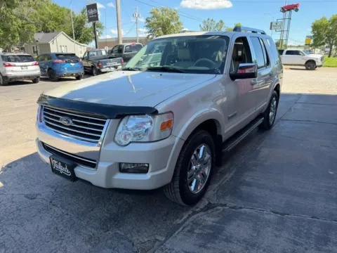 More photos of 2006 Ford Explorer Limited Sport Utility 4D at Tailgate Motor Co. (Fremont South), NE