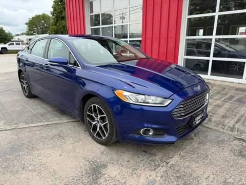 Photos of 2016 Ford Fusion SE Sedan 4D for sale in Fremont, NE at Tailgate Motor Co. (Fremont South)