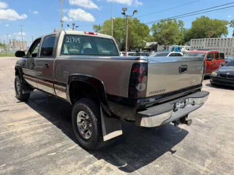 More photos of 2001 Chevrolet Silverado 2500 HD Crew Cab Short Bed at Tailgate Motor Co. (Fremont South), NE