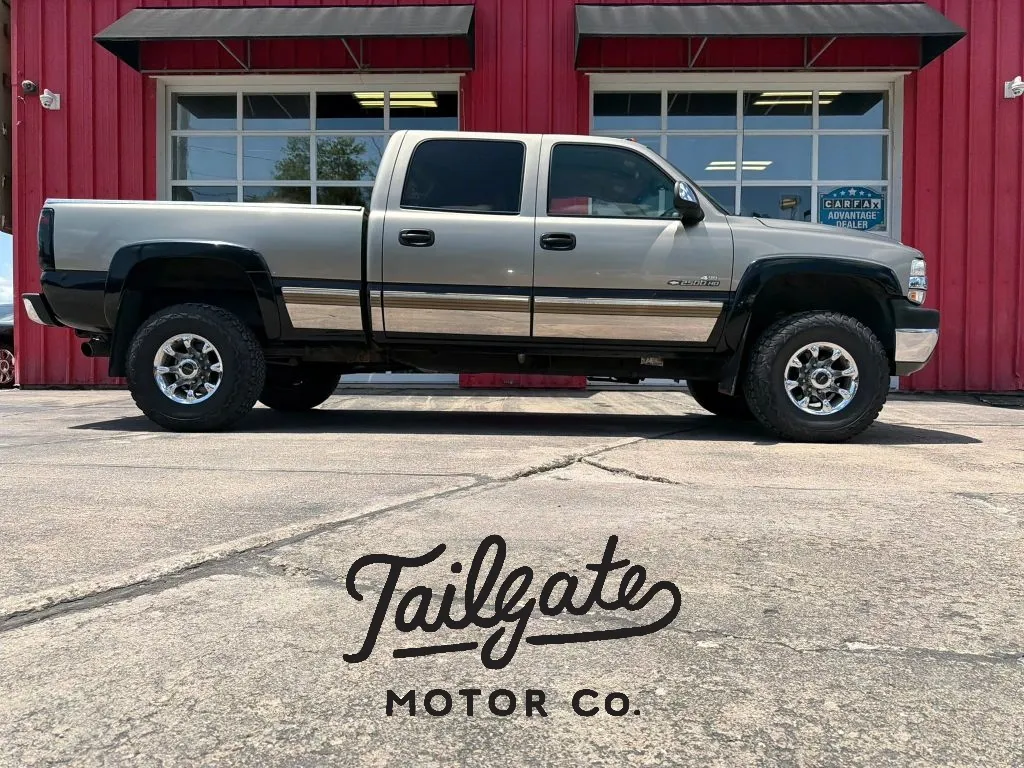Brown 2001 Chevrolet Silverado 2500 HD Crew Cab Short Bed for sale in Fremont, NE