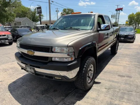 More photos of 2001 Chevrolet Silverado 2500 HD Crew Cab Short Bed at Tailgate Motor Co. (Fremont South), NE