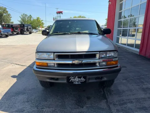 Another view of 2000 Chevrolet Blazer Sport Utility 4D for sale in Fremont, NE at Tailgate Motor Co. (Fremont South)