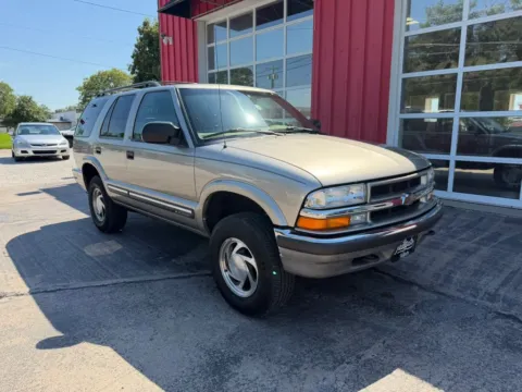 Photos of 2000 Chevrolet Blazer Sport Utility 4D for sale in Fremont, NE at Tailgate Motor Co. (Fremont South)