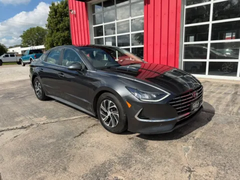 Photos of 2021 Hyundai Sonata Hybrid Blue Sedan 4D for sale in Fremont, NE at Tailgate Motor Co. (Fremont South)