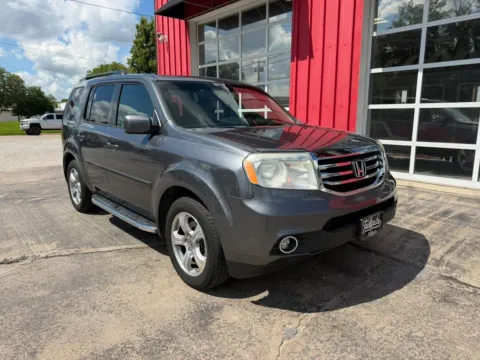 Photos of 2013 Honda Pilot EX-L Sport Utility 4D for sale in Fremont, NE at Tailgate Motor Co. (Fremont South)