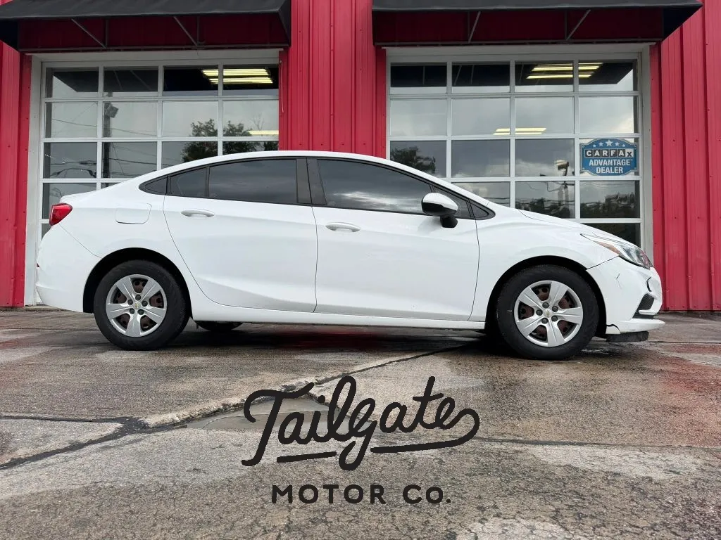 White 2018 Chevrolet Cruze LS Sedan 4D for sale in Fremont, NE