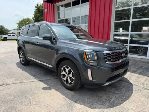 Photos of 2020 Kia Telluride EX Sport Utility 4D for sale in Fremont, NE at Tailgate Motor Co. (Fremont South)