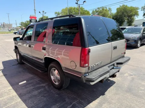 More photos of 1999 GMC Yukon Sport Utility 4D at Tailgate Motor Co. (Fremont South), NE