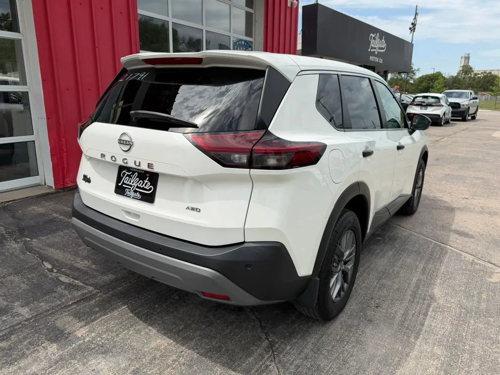 Nissan Rogue photo 7
