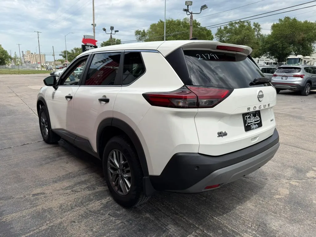 Nissan Rogue photo 5