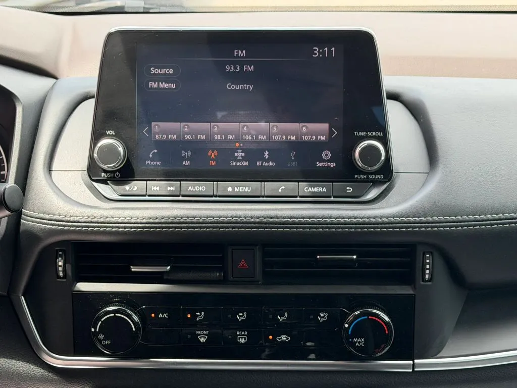 Nissan Rogue photo 18