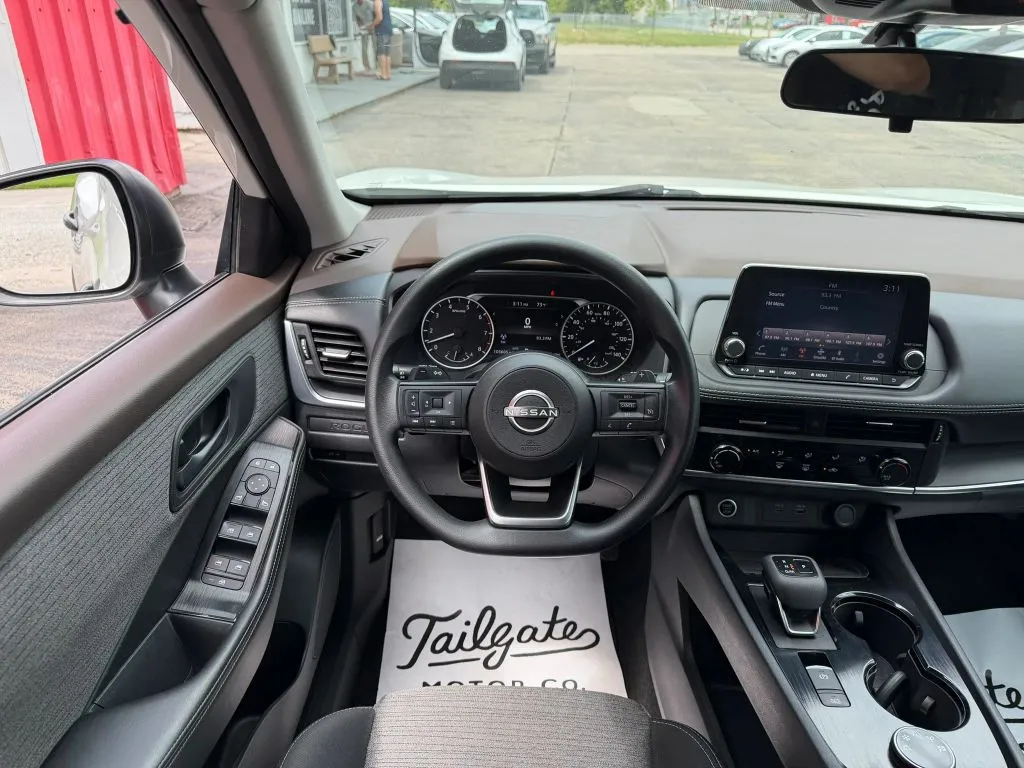 Nissan Rogue photo 19