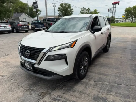 More photos of 2022 Nissan Rogue S Sport Utility 4D at Tailgate Motor Co. (Fremont South), NE