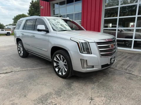 Photos of 2016 Cadillac Escalade Platinum Sport Utility 4D for sale in Fremont, NE at Tailgate Motor Co. (Fremont South)