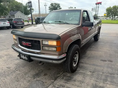 More photos of 1997 GMC 2500 HD Club Coupe Long Bed at Tailgate Motor Co. (Fremont South), NE