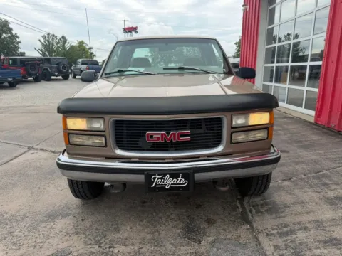 Another view of 1997 GMC 2500 HD Club Coupe Long Bed for sale in Fremont, NE at Tailgate Motor Co. (Fremont South)
