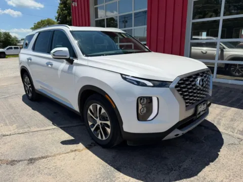 Photos of 2022 Hyundai Palisade SEL Sport Utility 4D for sale in Fremont, NE at Tailgate Motor Co. (Fremont South)