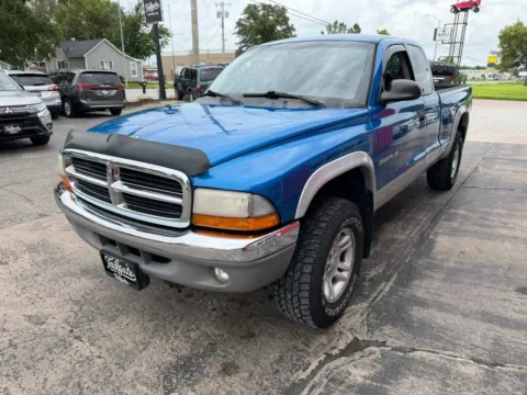 More photos of 2001 Dodge Dakota Club Cab Pickup at Tailgate Motor Co. (Fremont South), NE
