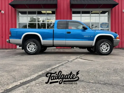 Blue 2001 Dodge Dakota Club Cab Pickup for sale in Fremont, NE