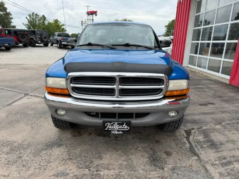 Another view of 2001 Dodge Dakota Club Cab Pickup for sale in Fremont, NE at Tailgate Motor Co. (Fremont South)