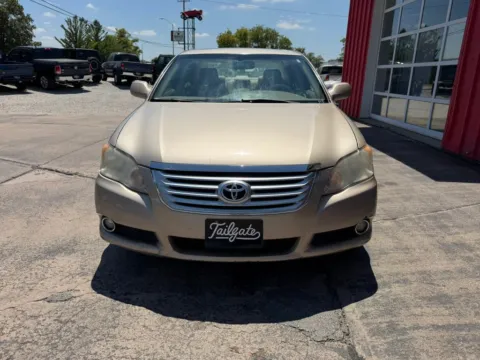 Another view of 2008 Toyota Avalon Limited Sedan 4D for sale in Fremont, NE at Tailgate Motor Co. (Fremont South)