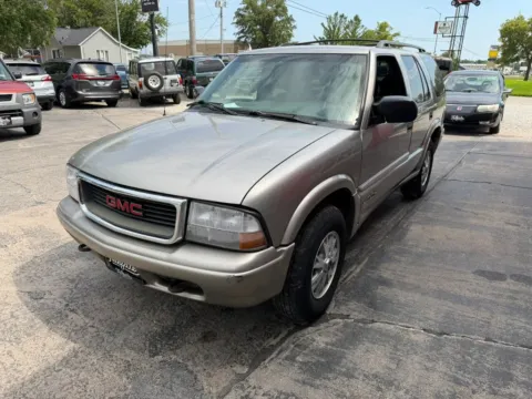 More photos of 2001 GMC Jimmy Sport Utility 4D at Tailgate Motor Co. (Fremont South), NE