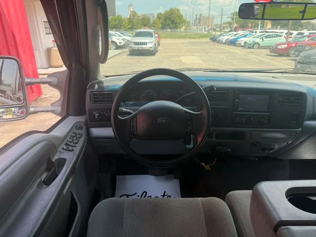 Ford F-350 photo 18