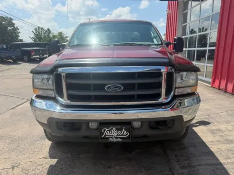 Another view of 2004 Ford F350 Super Duty Crew Cab XLT Pickup 4D 6 3/4 ft for sale in Fremont, NE at Tailgate Motor Co. (Fremont South)