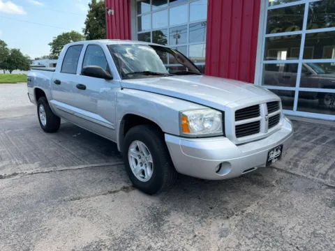 Photos of 2006 Dodge Dakota Quad Cab SLT Pickup 4D 5 1/2 ft for sale in Fremont, NE at Tailgate Motor Co. (Fremont South)