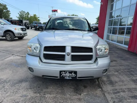 Another view of 2006 Dodge Dakota Quad Cab SLT Pickup 4D 5 1/2 ft for sale in Fremont, NE at Tailgate Motor Co. (Fremont South)