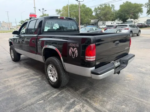 More photos of 2002 Dodge Dakota Quad Cab Pickup at Tailgate Motor Co. (Fremont South), NE