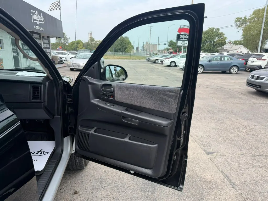 Dodge Dakota photo 13