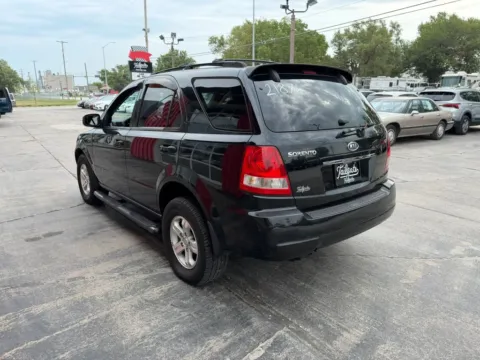 More photos of 2006 Kia Sorento LX Sport Utility 4D at Tailgate Motor Co. (Fremont South), NE
