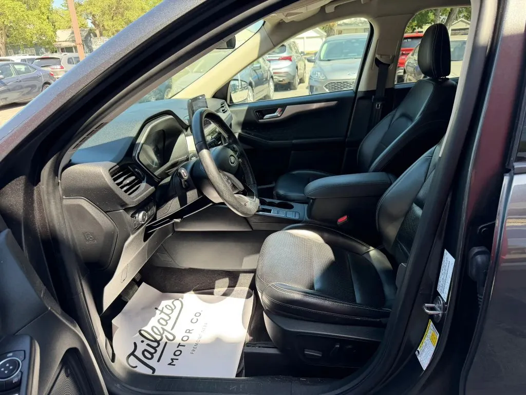 Ford Escape photo 8