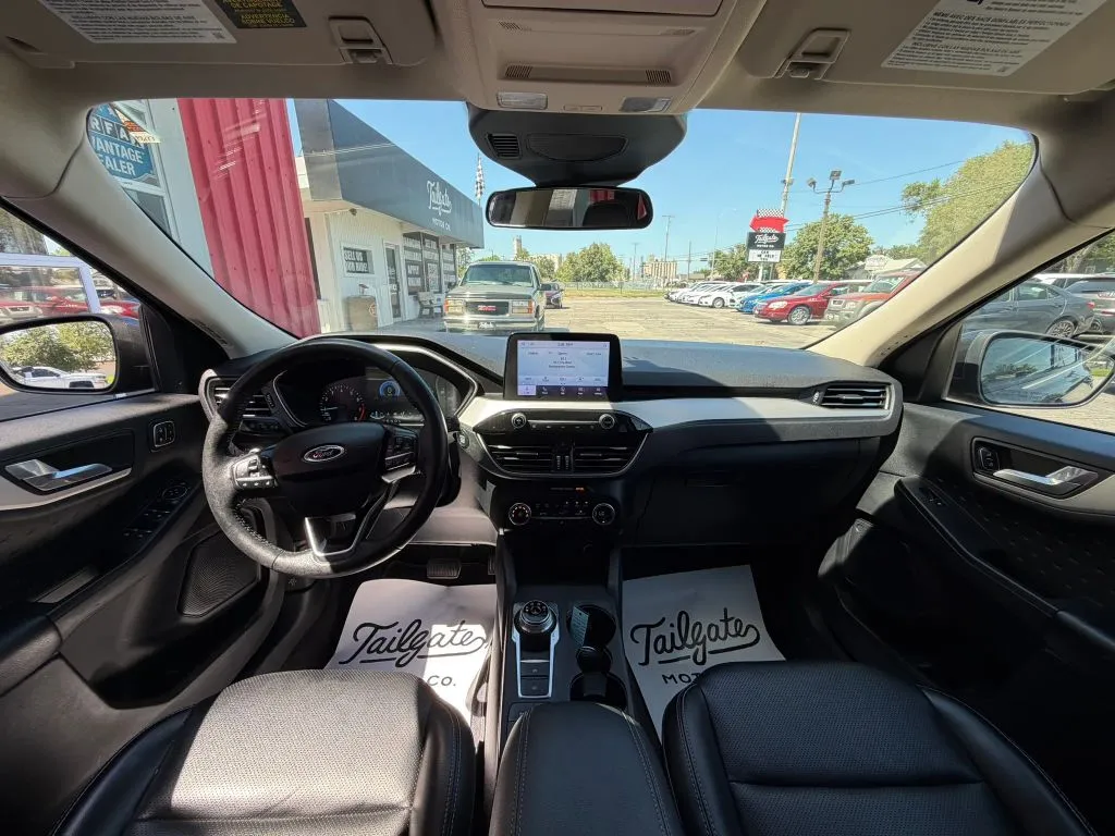 Ford Escape photo 16