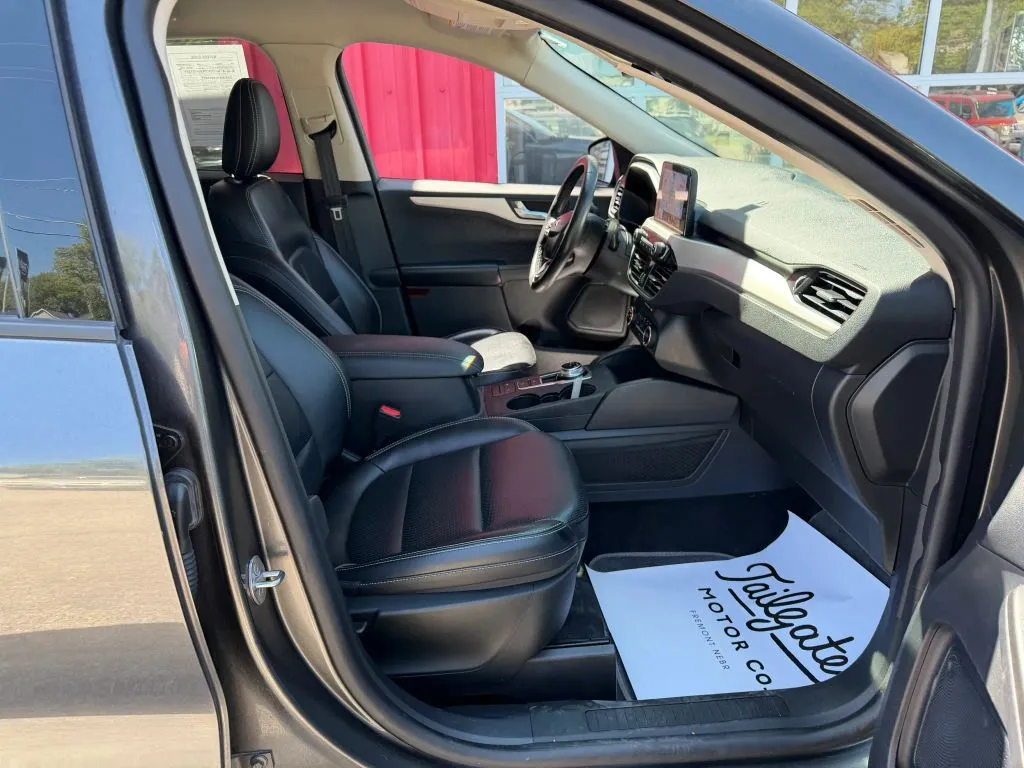 Ford Escape photo 13